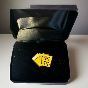 Vintage Playing Cards Lapel Pin Gold Tone Casino Gambling Tie Tack